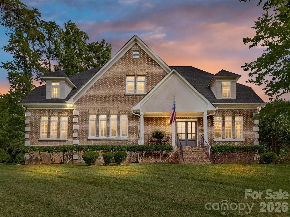 3520 Providence Plantation LN, Charlotte, NC 28270