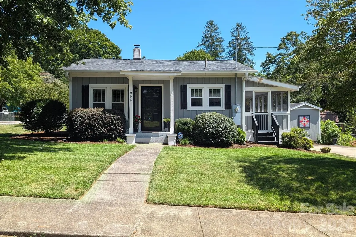 206 Kerlee Heights RD, Black Mountain, NC 28711
