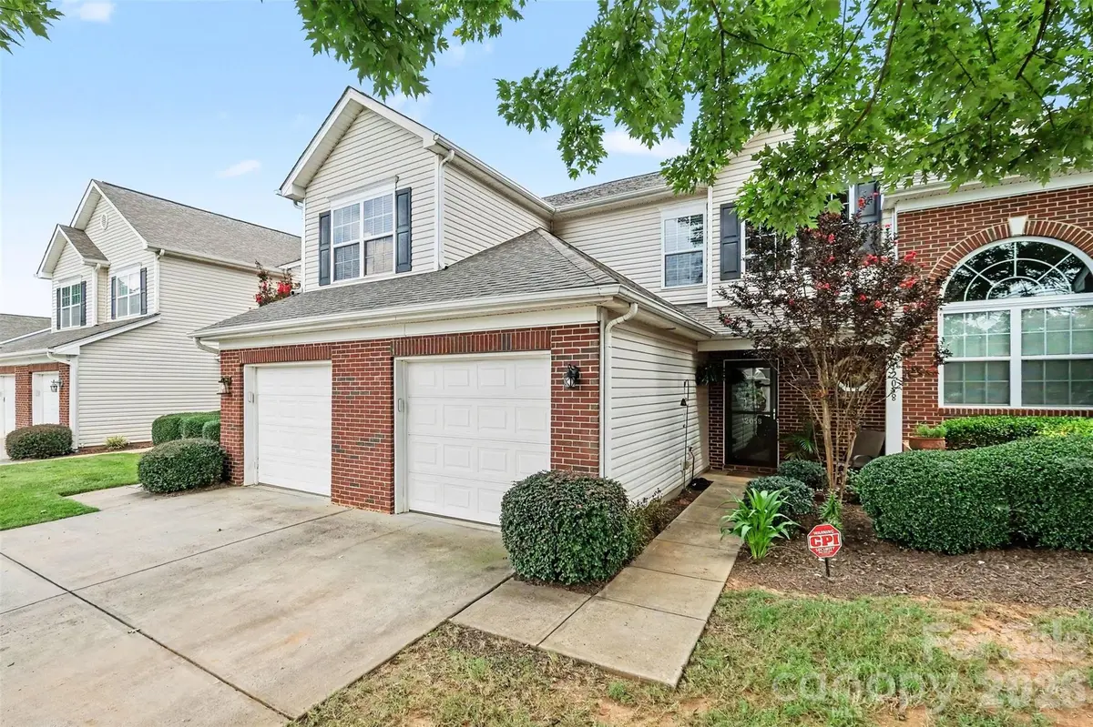 12058 Stratfield Place CIR, Pineville, NC 28134
