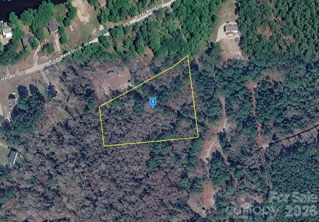 1800 River Bend DR, Burgaw, NC 28425