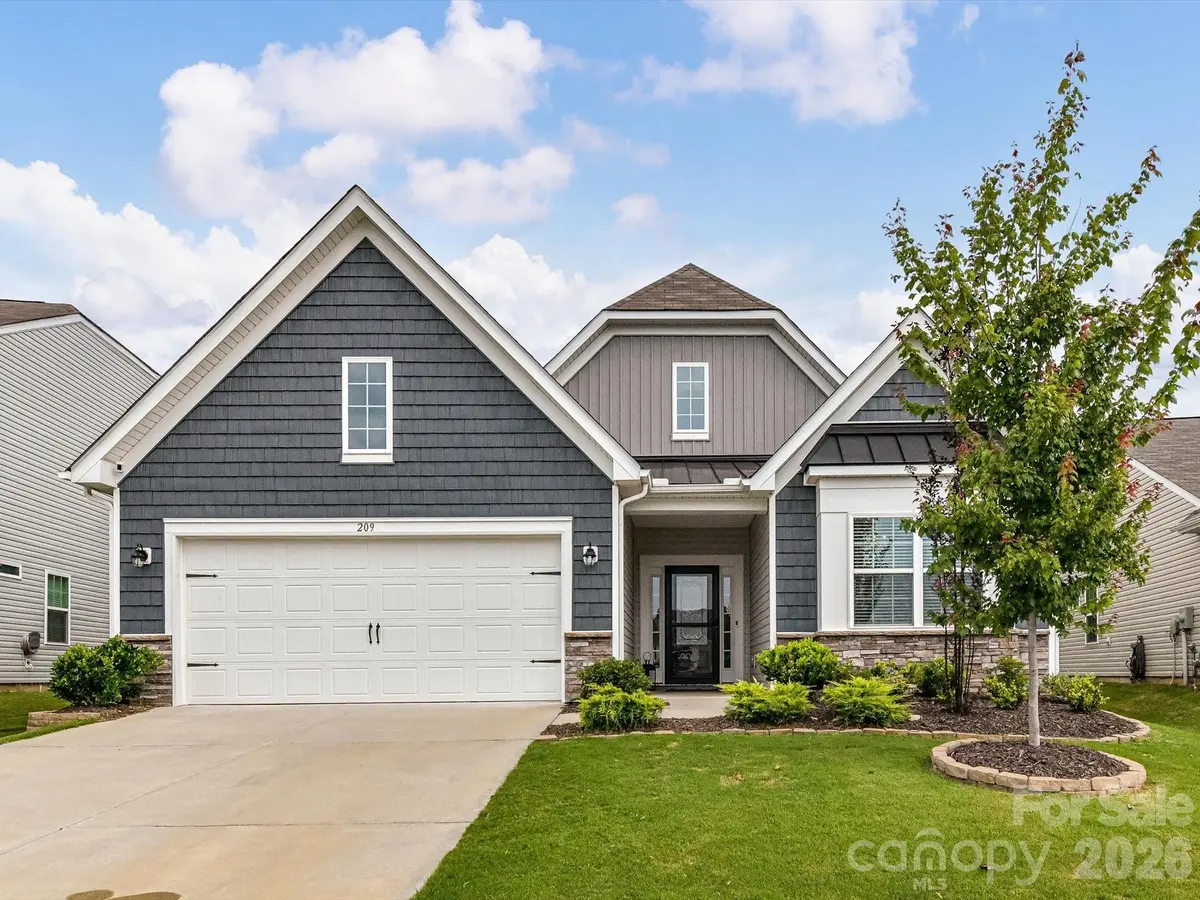 209 Kennerly Center DR, Mooresville, NC 28115
