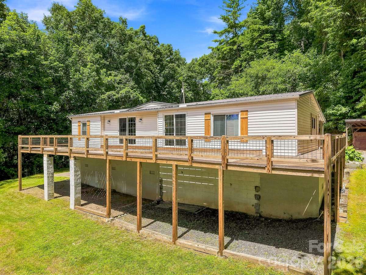 520 Maranatha WAY, Waynesville, NC 28785