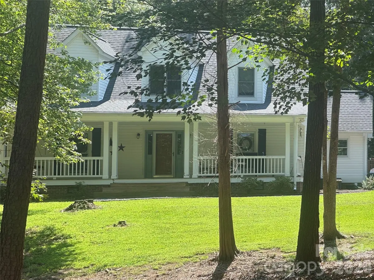 7187 Strawberry LN, Stanfield, NC 28163