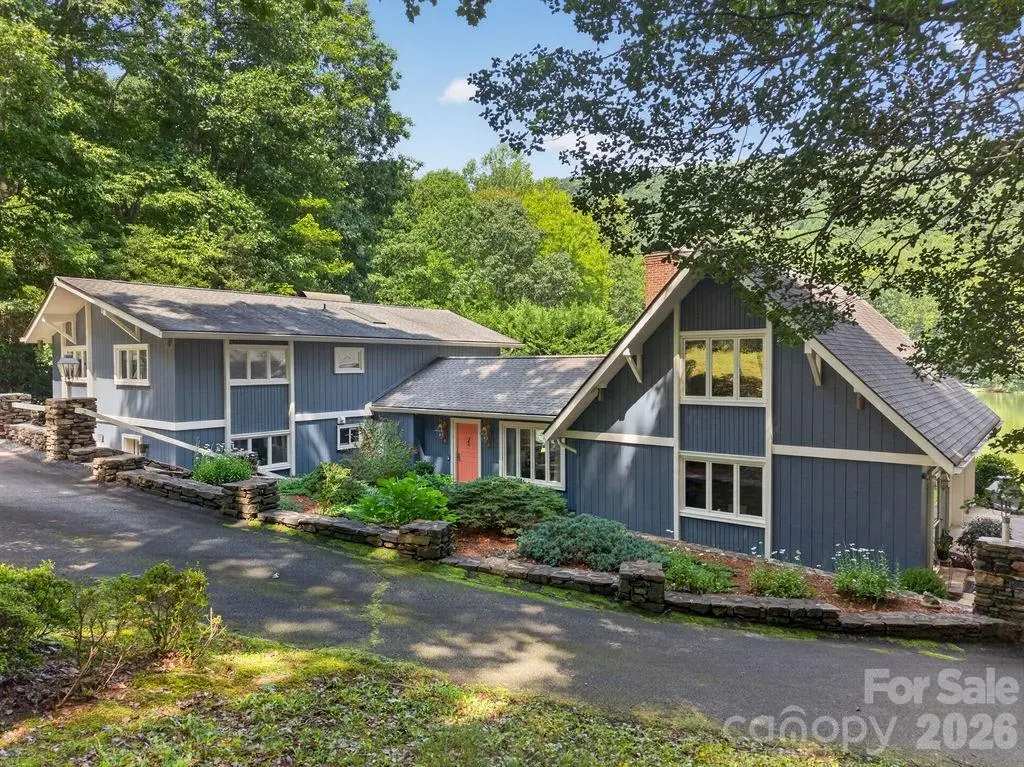 865 Haven DR, Saluda, NC 28773