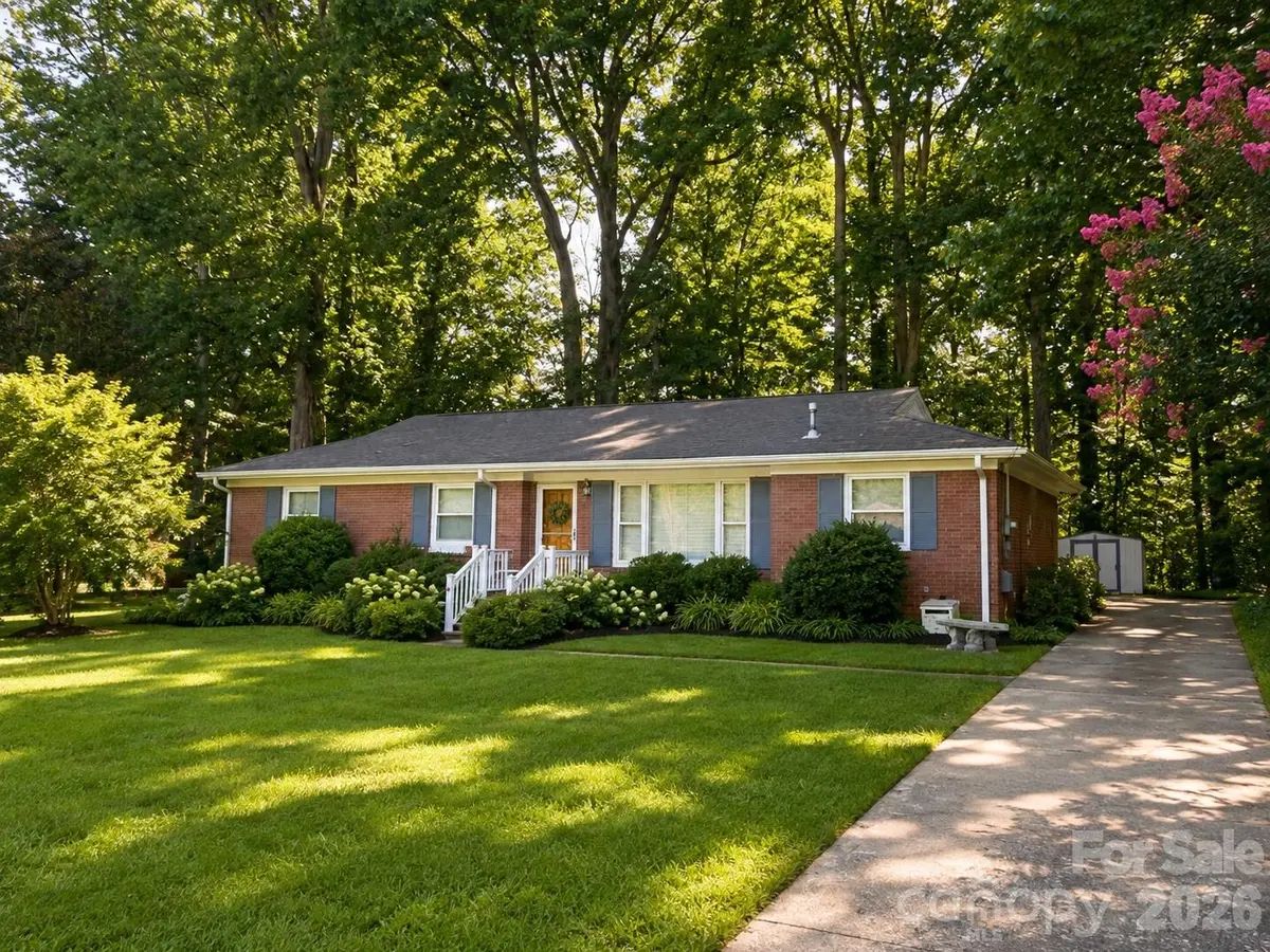 6124 Donna DR, Charlotte, NC 28213