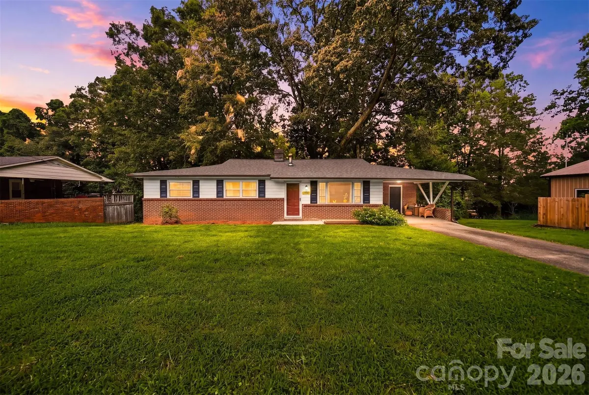 1920 30th ST NE, Hickory, NC 28601