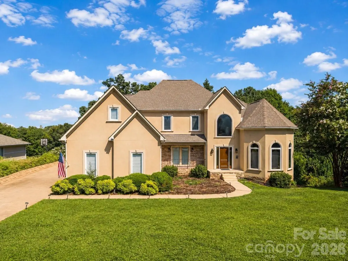 122 Long Cove LN, Mooresville, NC 28117