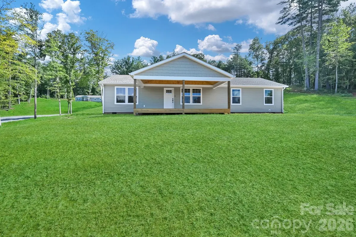 35 Rutledge LN, Mars Hill, NC 28753