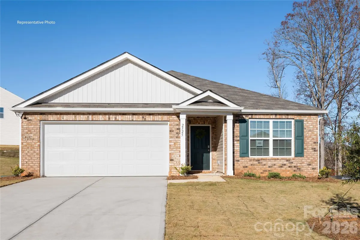 1141 Foxberry LN, Maiden, NC 28650