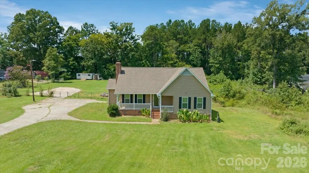 2827 E Pinewood RD, Chester, SC 29706