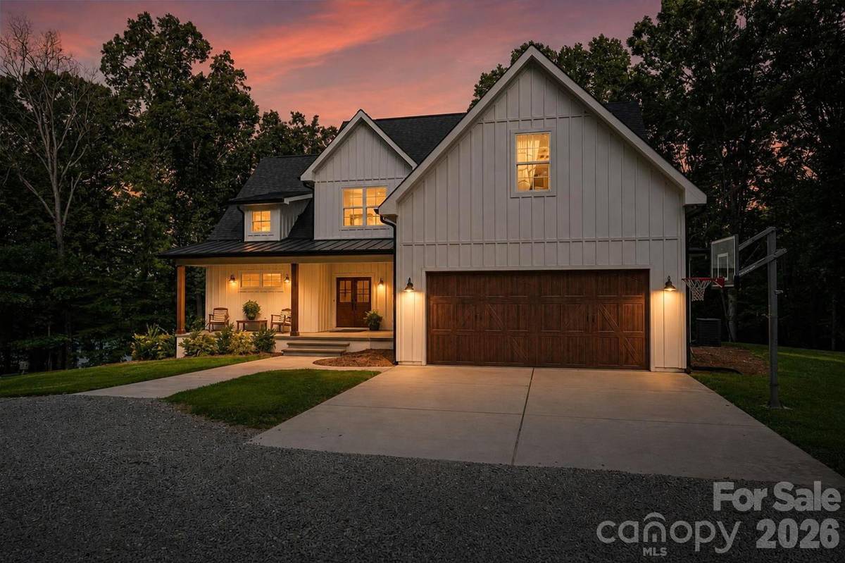 340 Whippoorwill LN, Mount Holly, NC 28120