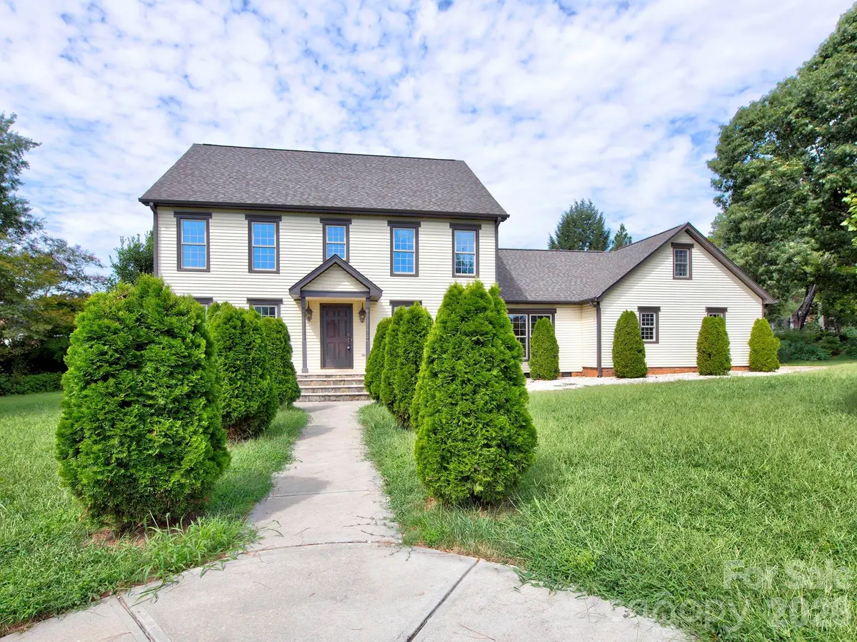 1401 Heatherloch DR, Gastonia, NC 28054