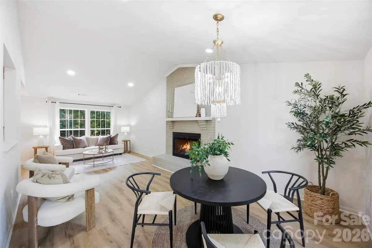 8056 Lawyers RD, Charlotte, NC 28227