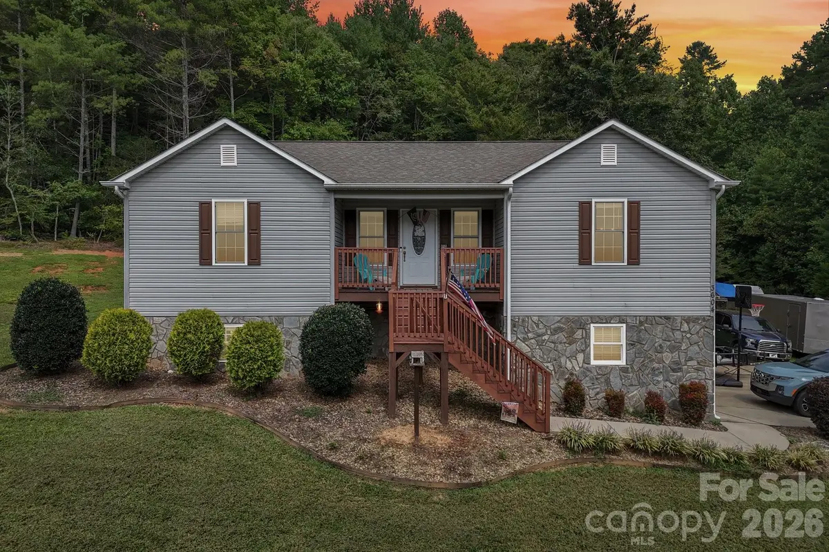 3604 Deerbrook RD, Lenoir, NC 28645