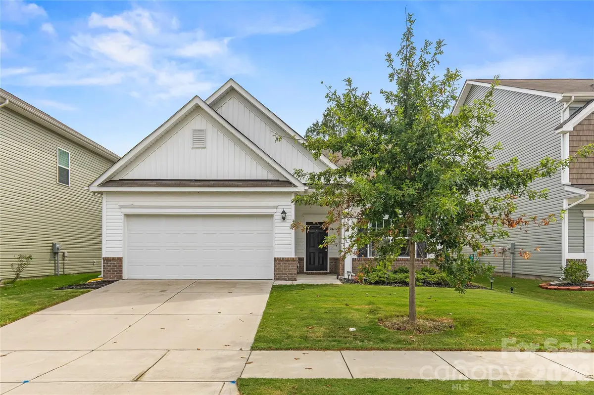 9022 Evercrisp LN, Charlotte, NC 28215