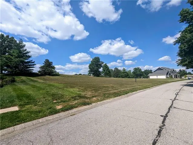 Lot 2 Bent Oaks DR, Liberty, MO 64068