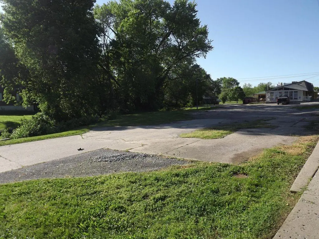 1104 S Odell AVE, Marshall, MO 65340