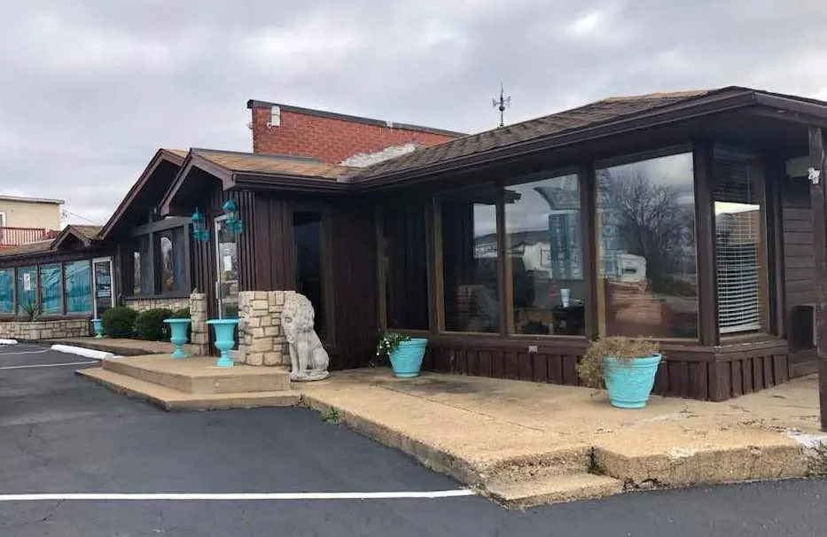 31535 83 HWY, Warsaw, MO 65355