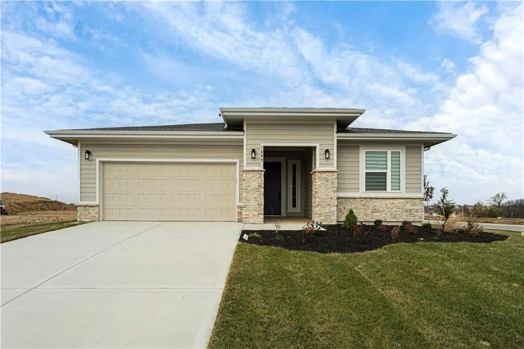 1602 NW 104th TER, Kansas City, MO 64155