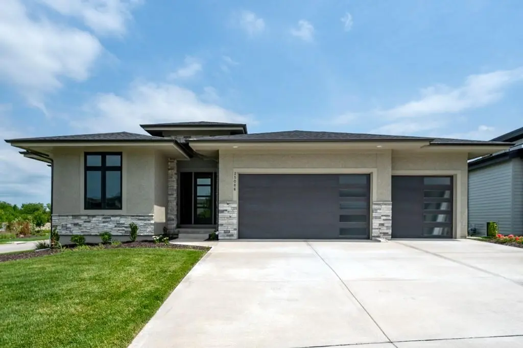 25086 W 112th ST, Olathe, KS 66061