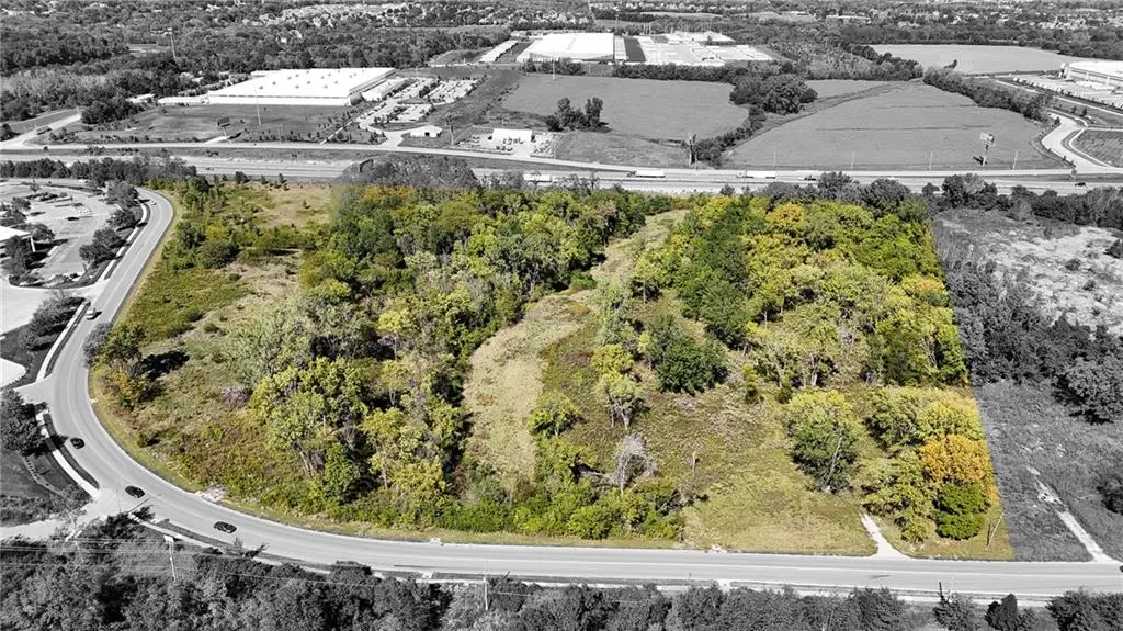 2401 Coronado DR, Blue Springs, MO 64029