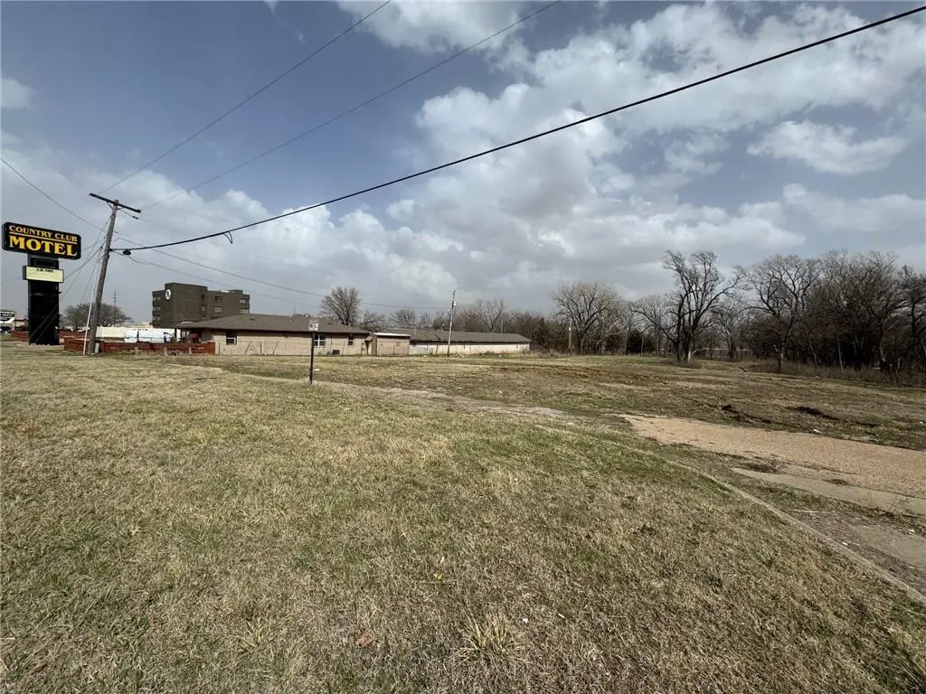 3746 SW Topeka BLVD, Topeka, KS 66609