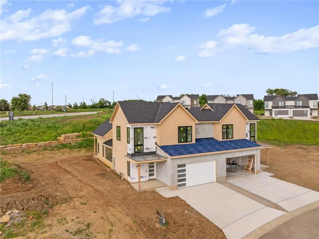 17806 W 96th ST, Lenexa, KS 66219