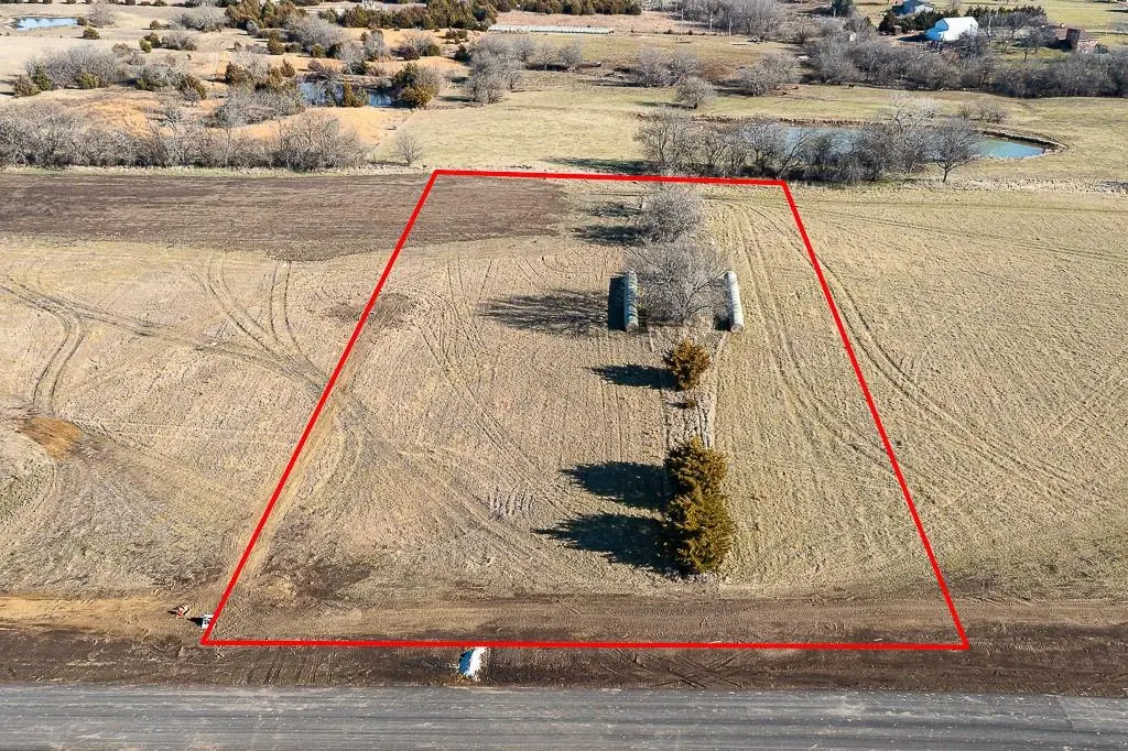 Lot 27 235th ST, Tonganoxie, KS 66086