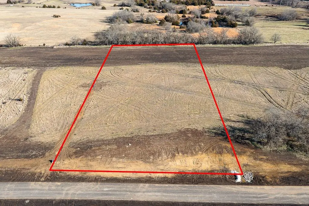 Lot 29 235th ST, Tonganoxie, KS 66086