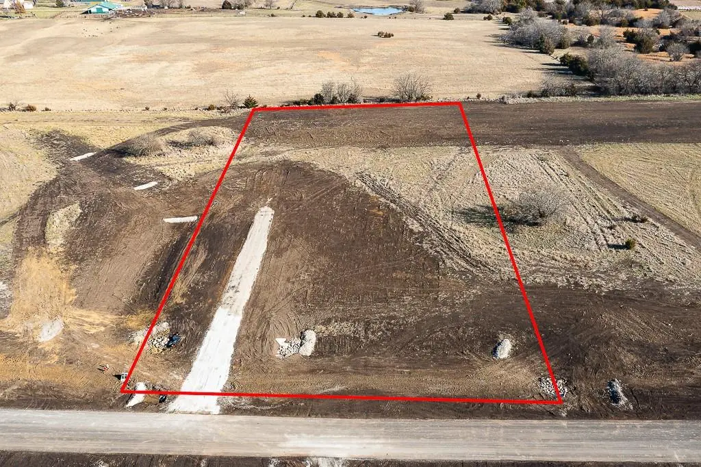 Lot 31 235th ST, Tonganoxie, KS 66086