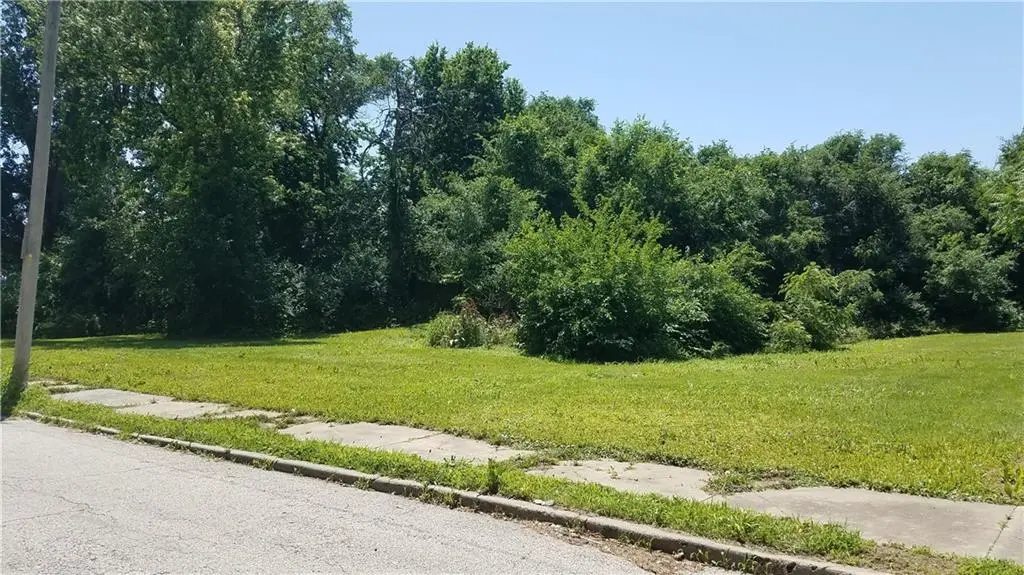 3424 E 24th TER, Kansas City, MO 64172