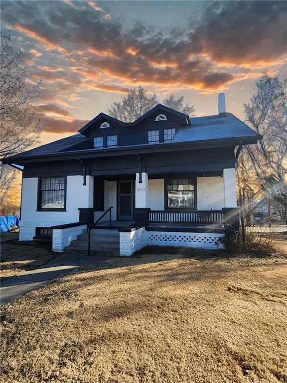 300 N Monroe ST, Oregon, MO 64473