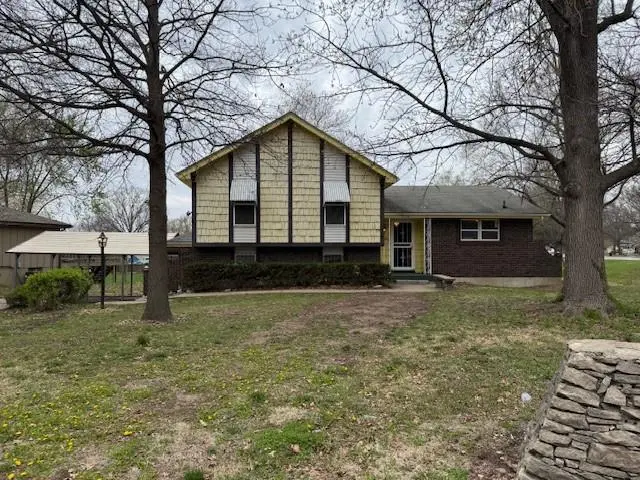 7722 E 90th TER, Kansas City, MO 64138