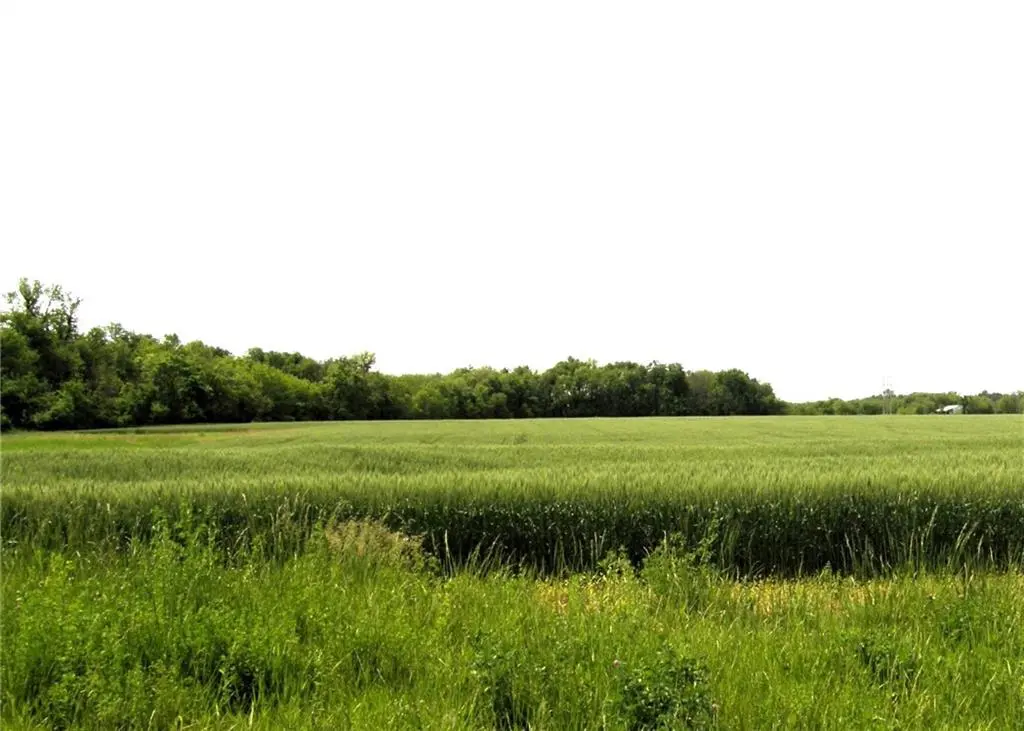 2730 Kingman RD, Ottawa, KS 66067