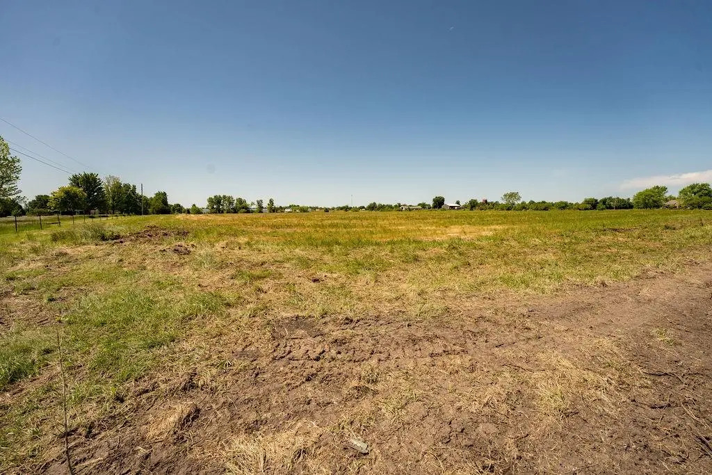 291st ST, Harrisonville, MO 64701