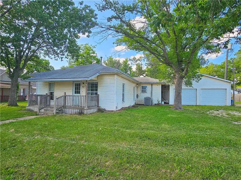 102 Garrison AVE, Westphalia, KS 66093