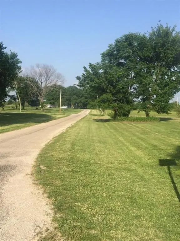 315 Commercial ST, Kincaid, KS 66039