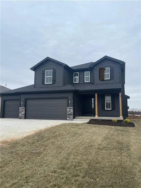 25325 W 149th TER, Olathe, KS 66061