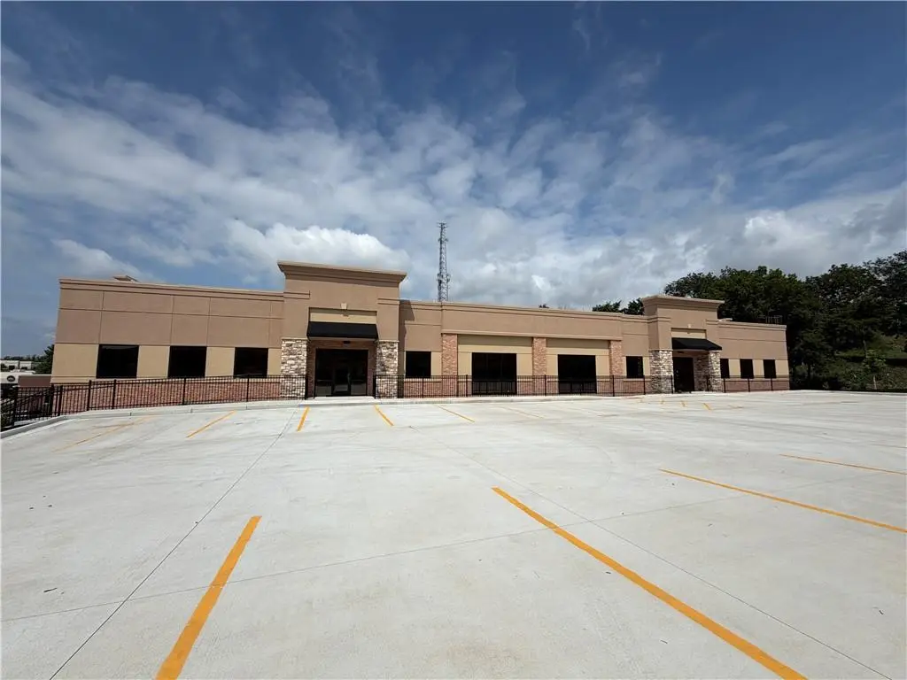 850 Haines DR, Liberty, MO 64068
