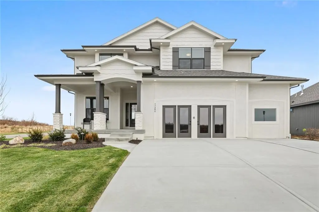 16491 W 166th CT, Olathe, KS 66062
