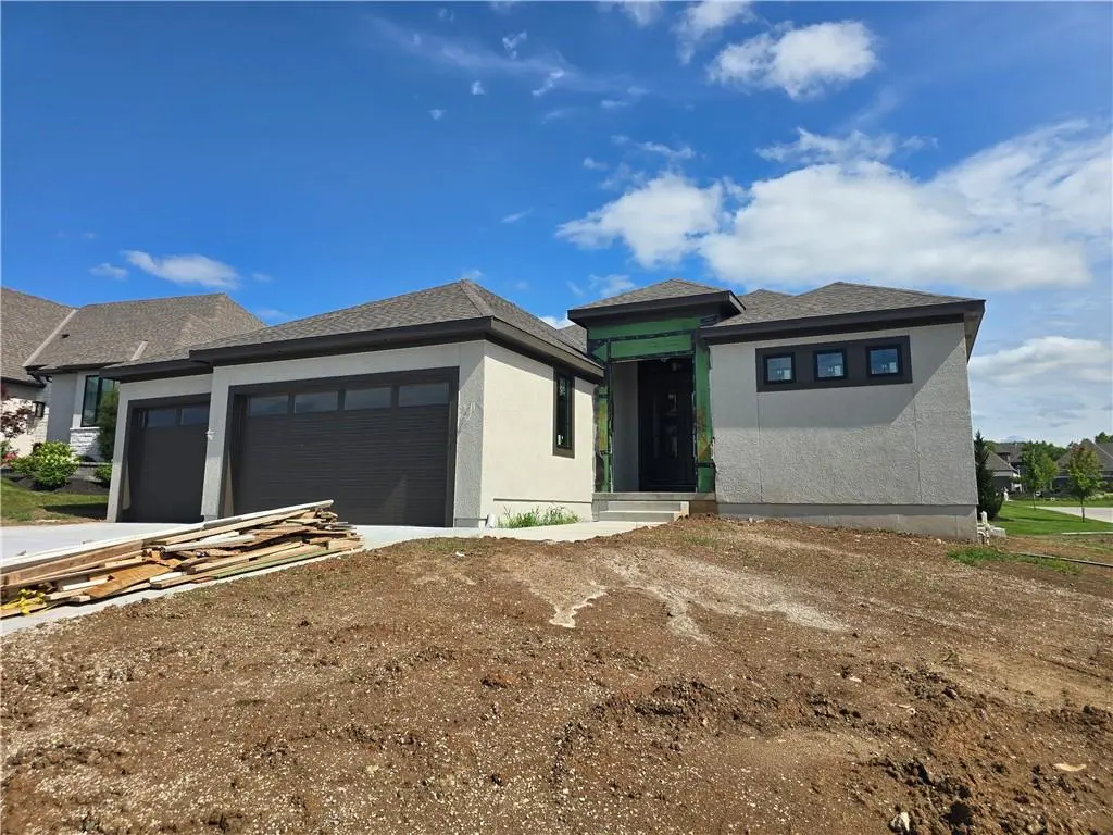 10319 W 151 TER, Overland Park, KS 66221