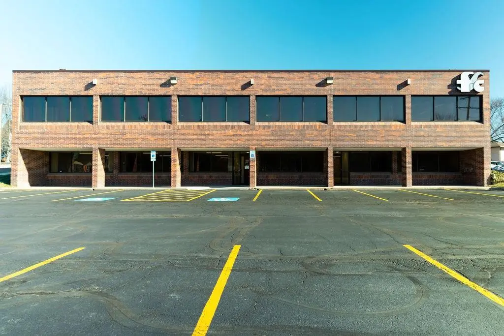 8675 W 96th ST, Overland Park, KS 66212