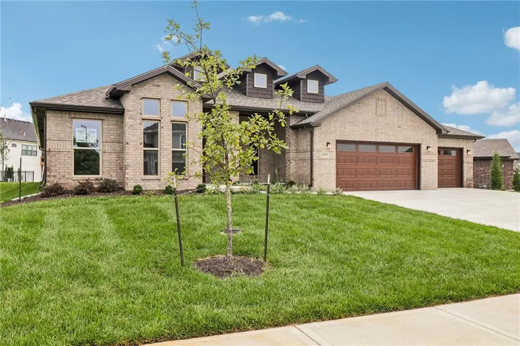 16564 W 166th CT, Olathe, KS 66062