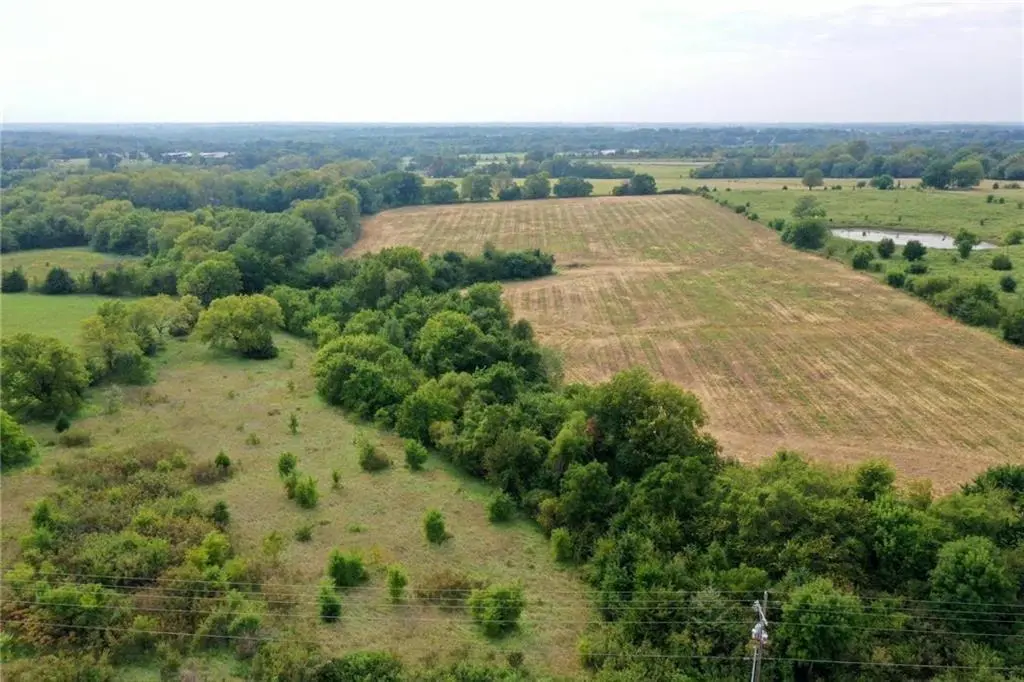 20530 Webster ST, Spring Hill, KS 66083