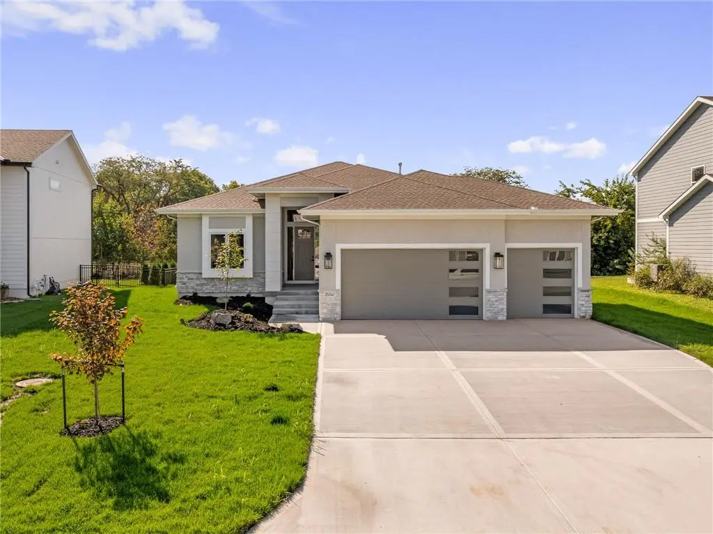 25007 W 141st ST, Olathe, KS 66061