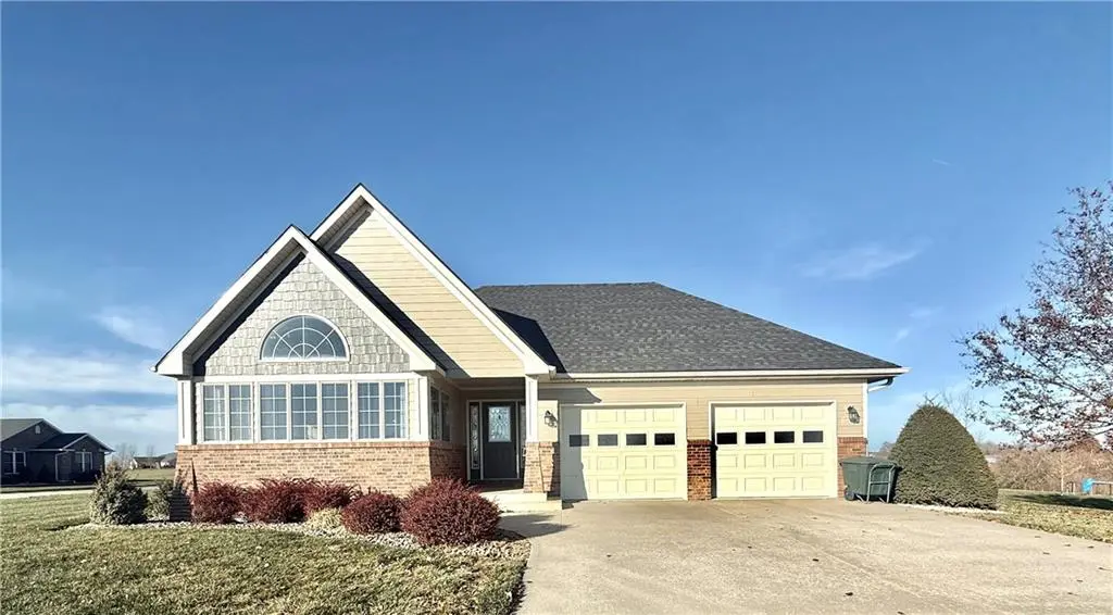 25687 Magnolia CIR, Maryville, MO 64468