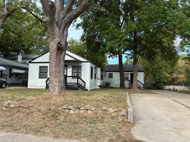 1512 W College ST, Independence, MO 64050