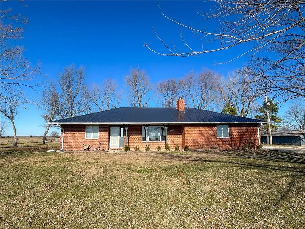 20340 KS 52 HWY, Pleasanton, KS 66075