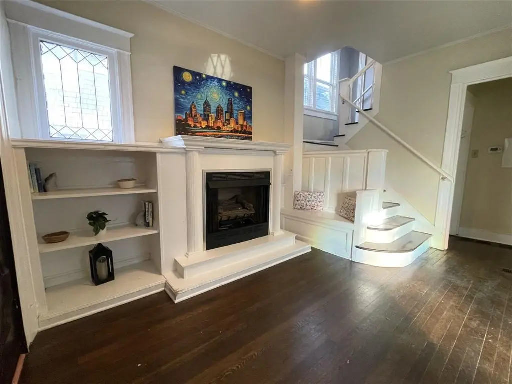 2803 Harrison ST, Kansas City, MO 64109