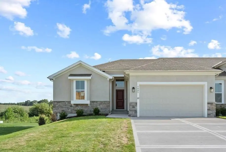 14659 Amanda LN, Basehor, KS 66007